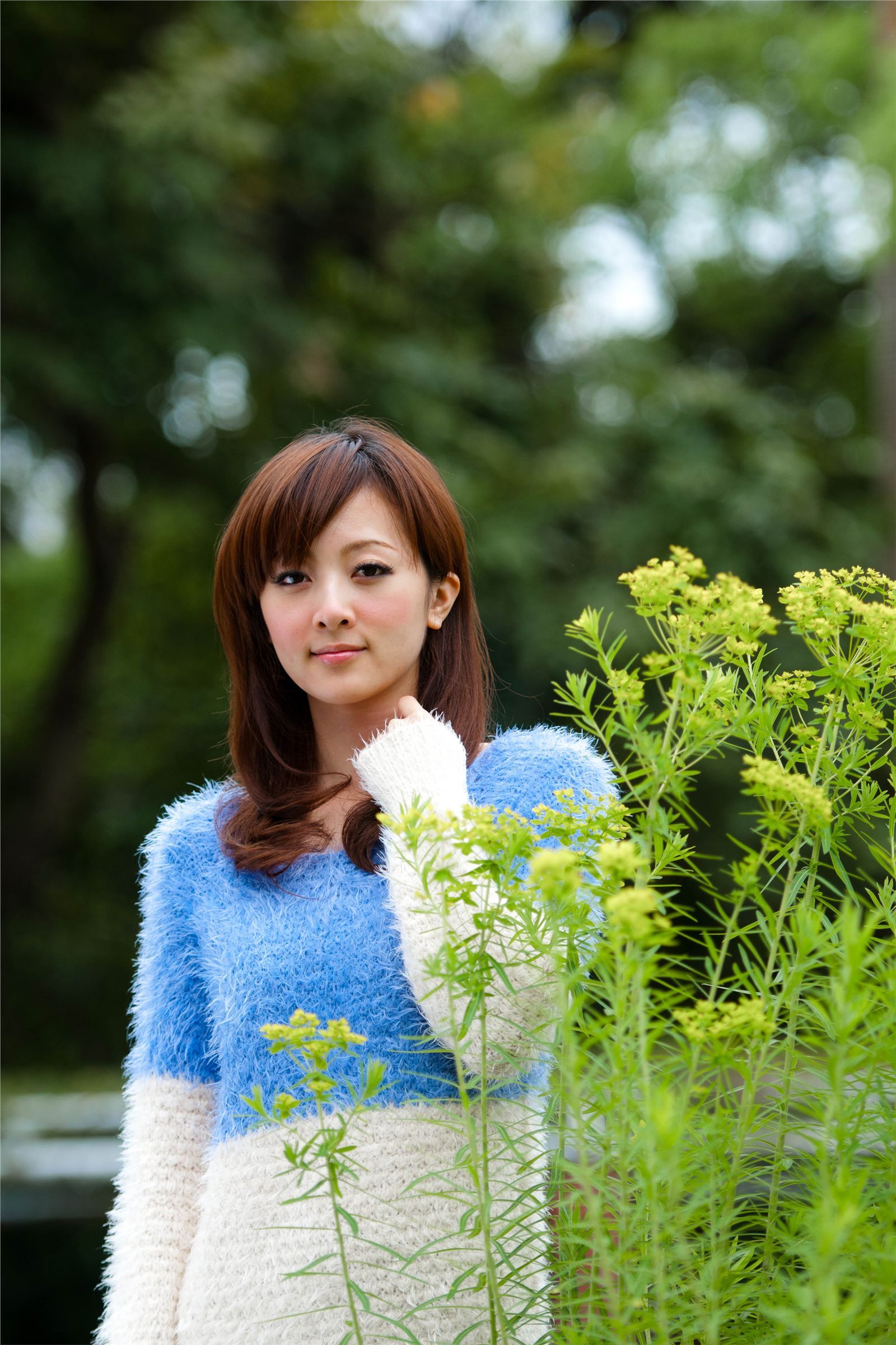 台湾清纯美女果子MM张凯洁 室外室内写真