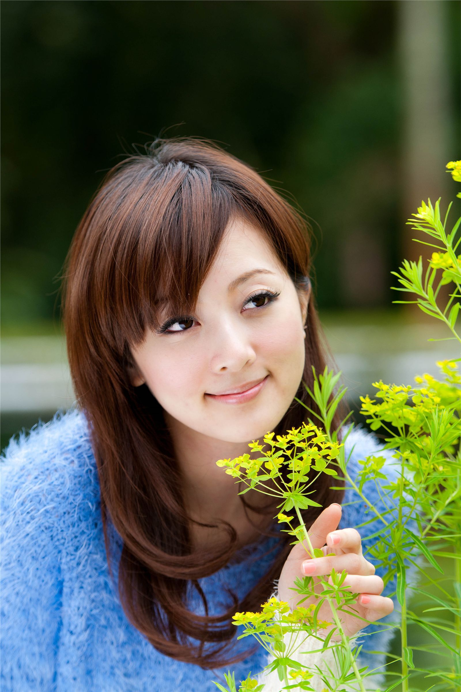 台湾清纯美女果子MM张凯洁 室外室内写真