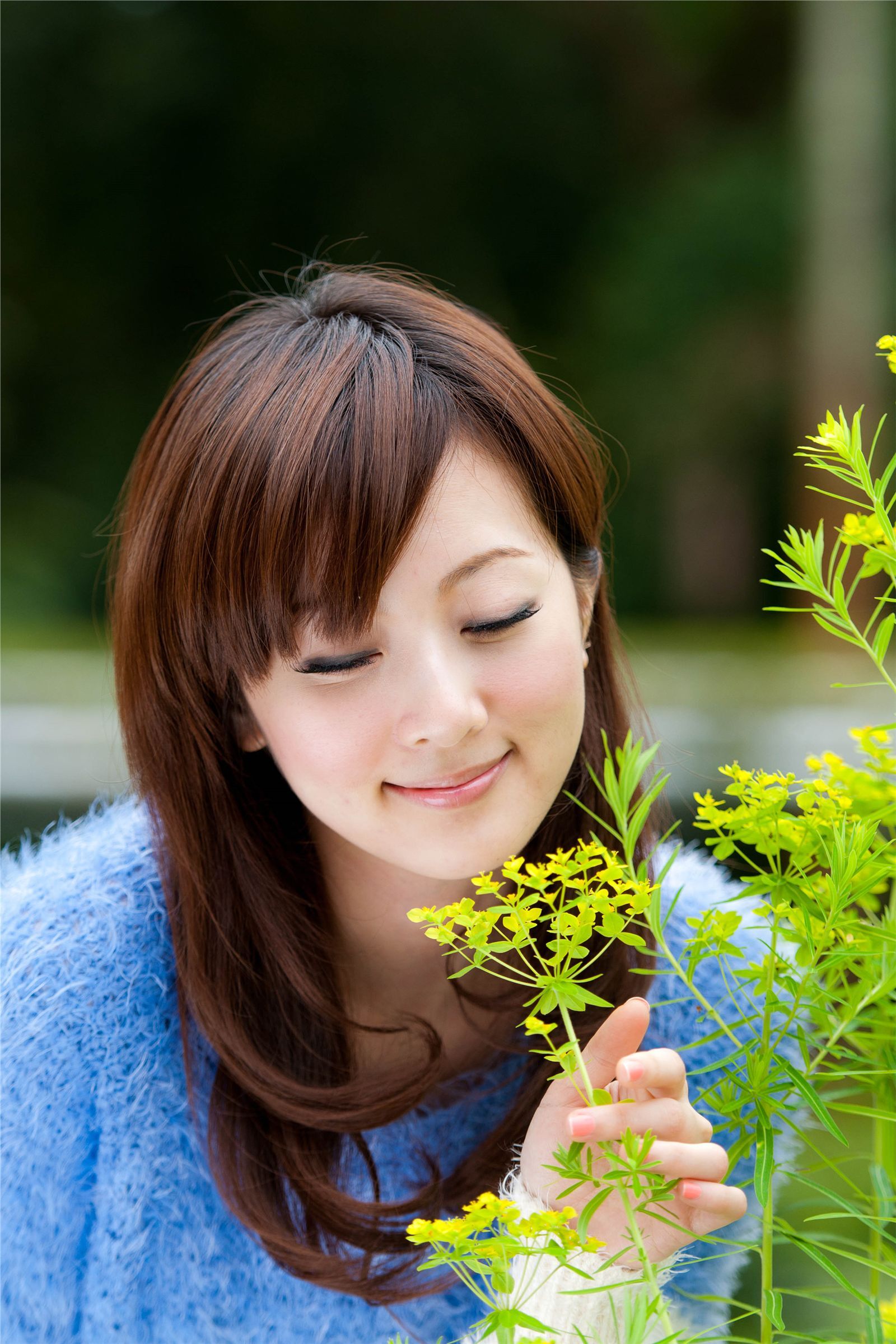 台湾清纯美女果子MM张凯洁 室外室内写真