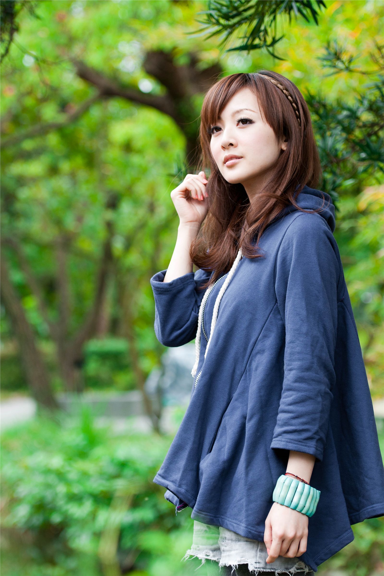 台湾清纯美女果子MM张凯洁 室外室内写真