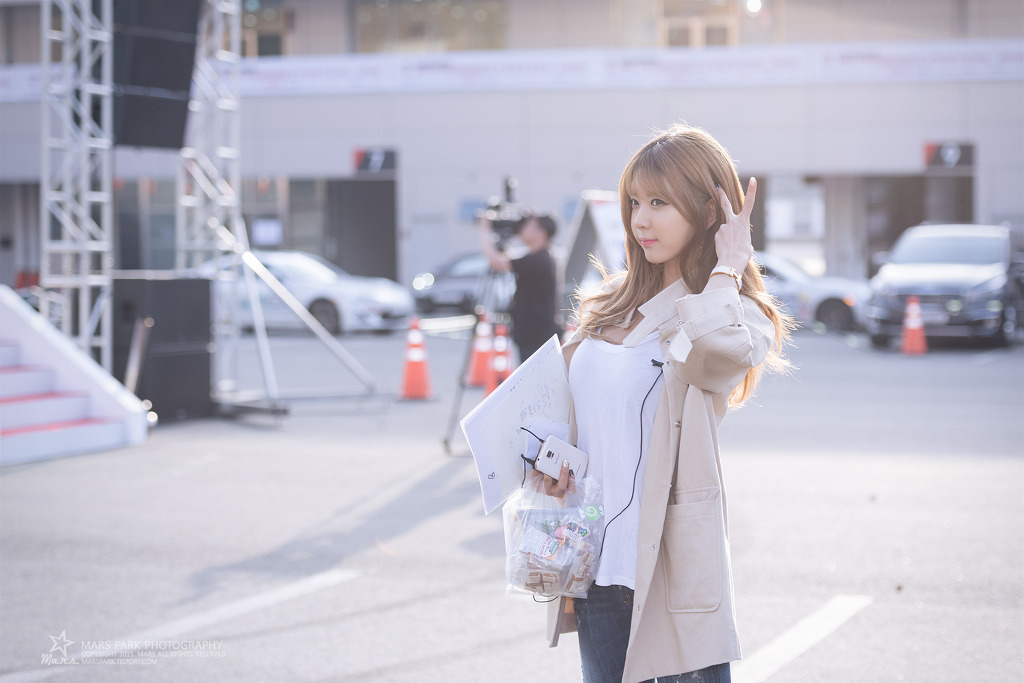 韩国超模许允美 2015HANDS速度节外拍合集