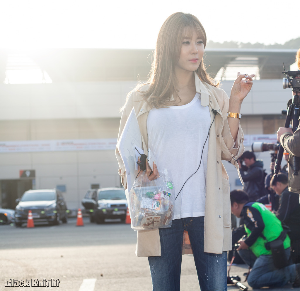 韩国超模许允美 2015HANDS速度节外拍合集