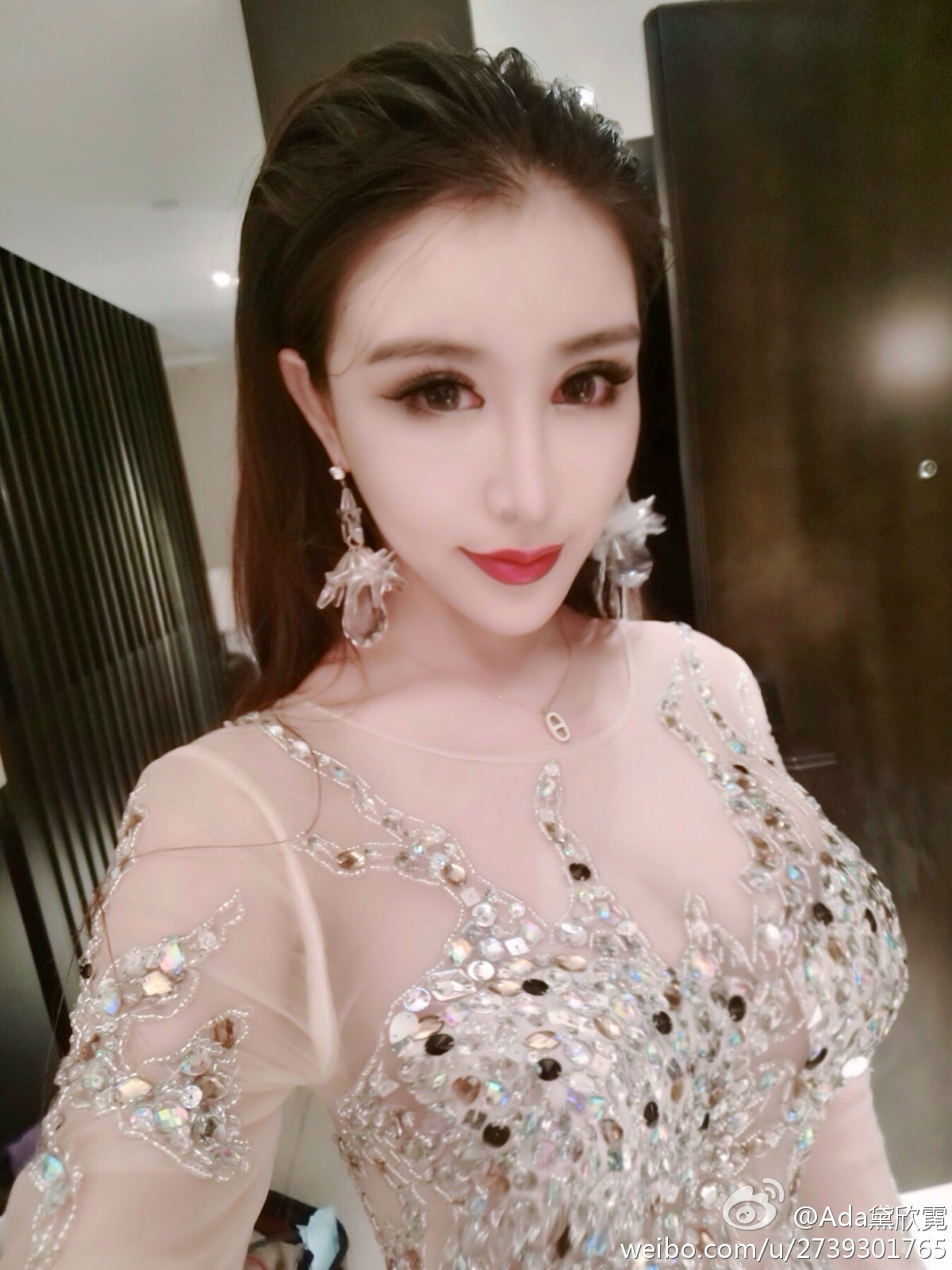 超级辣妹黛欣霓那身材辣性感辣照