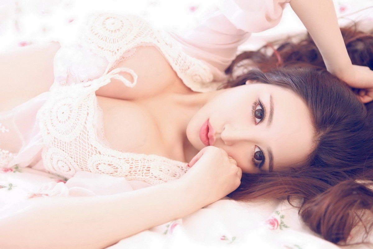 超级辣妹黛欣霓那身材辣性感辣照