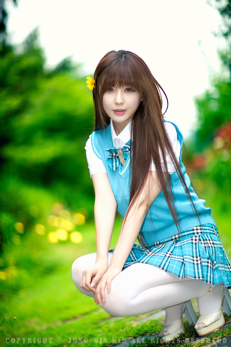 超性感美女车模柳智惠白色长裙外拍