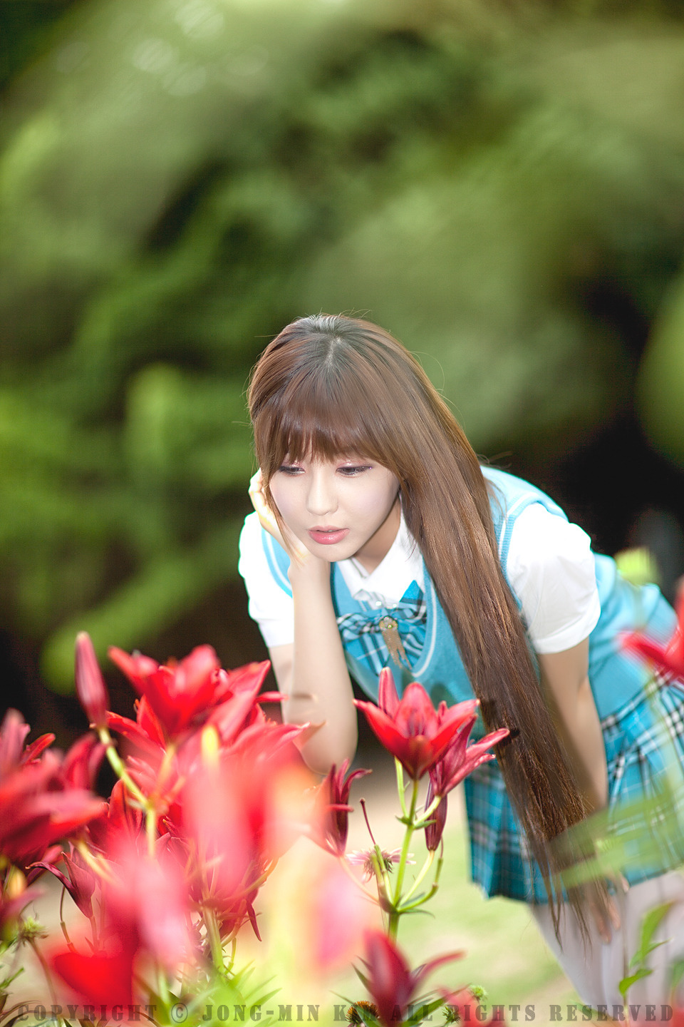 超性感美女车模柳智惠白色长裙外拍