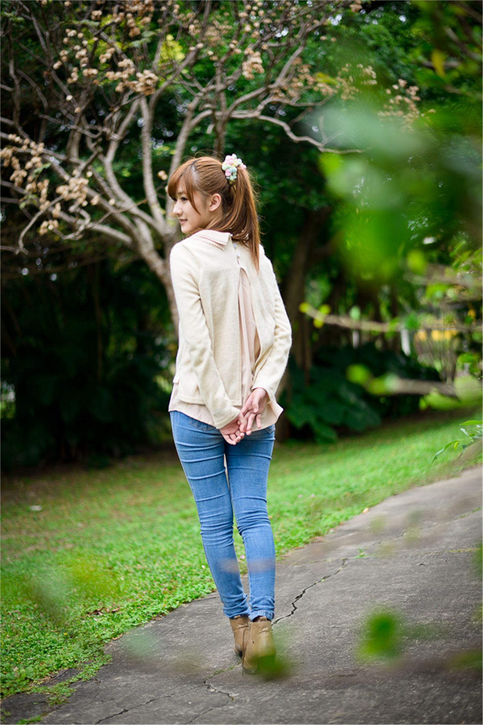 台湾清纯美女 思嫺-台北士林官邸外拍写真