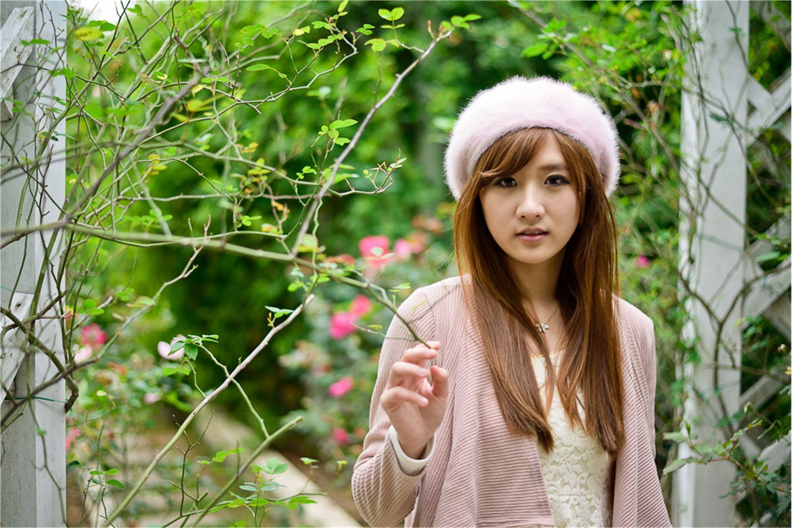 台湾清纯美女 思嫺-台北士林官邸外拍写真