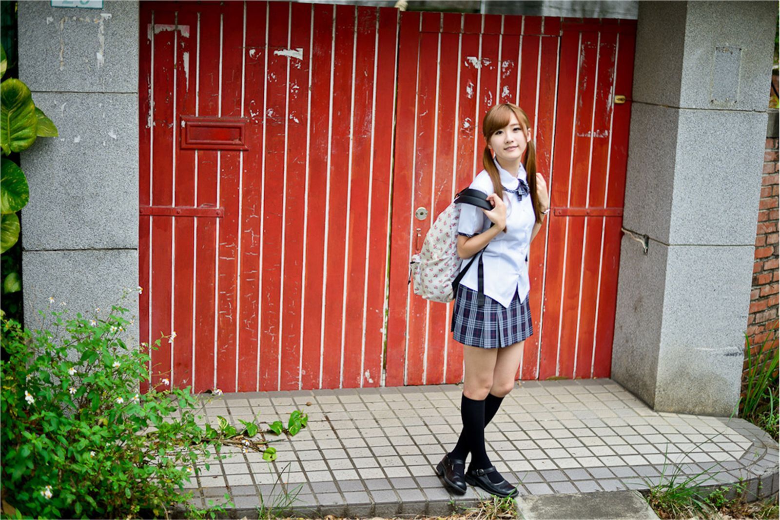 台湾清纯美女 思嫺-台北士林官邸外拍写真