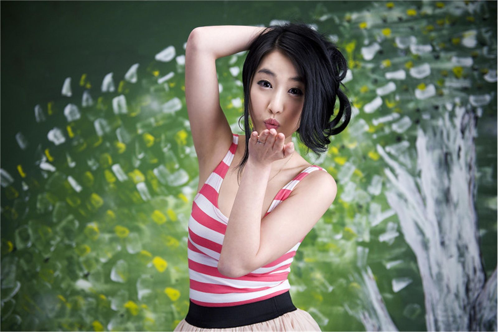 韩国模特崔之香-条纹写真