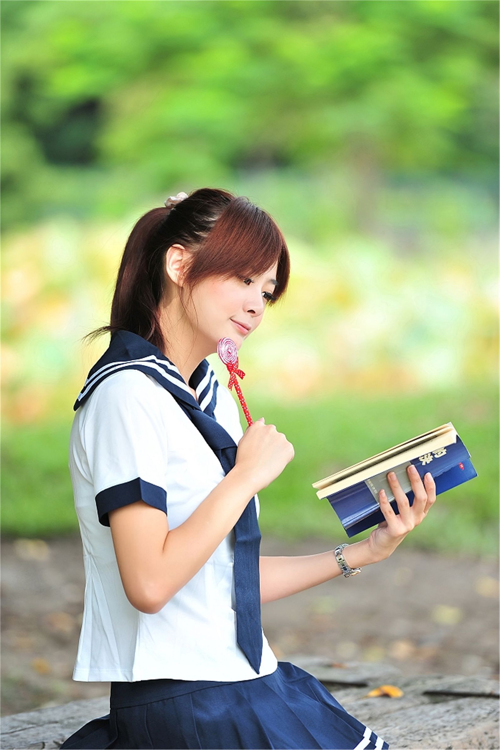 台湾清纯美女-UMI-華山特區外拍