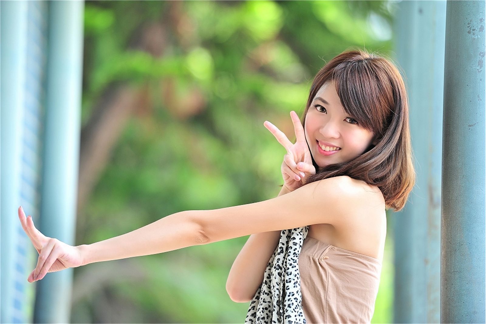 台湾清纯美女-小玉-士林國小外拍