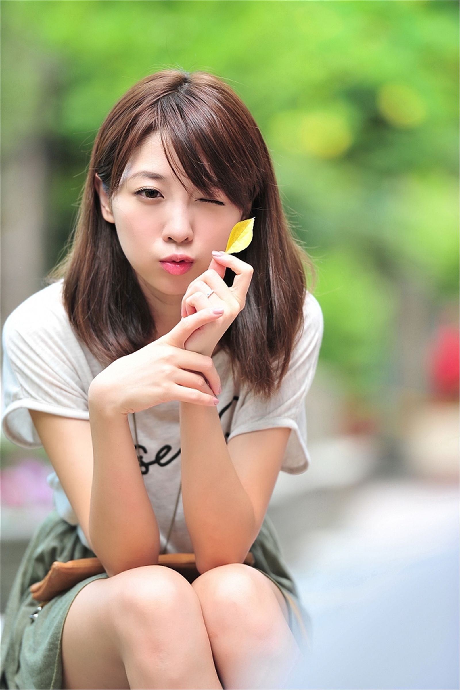 台湾清纯美女-小玉-士林國小外拍