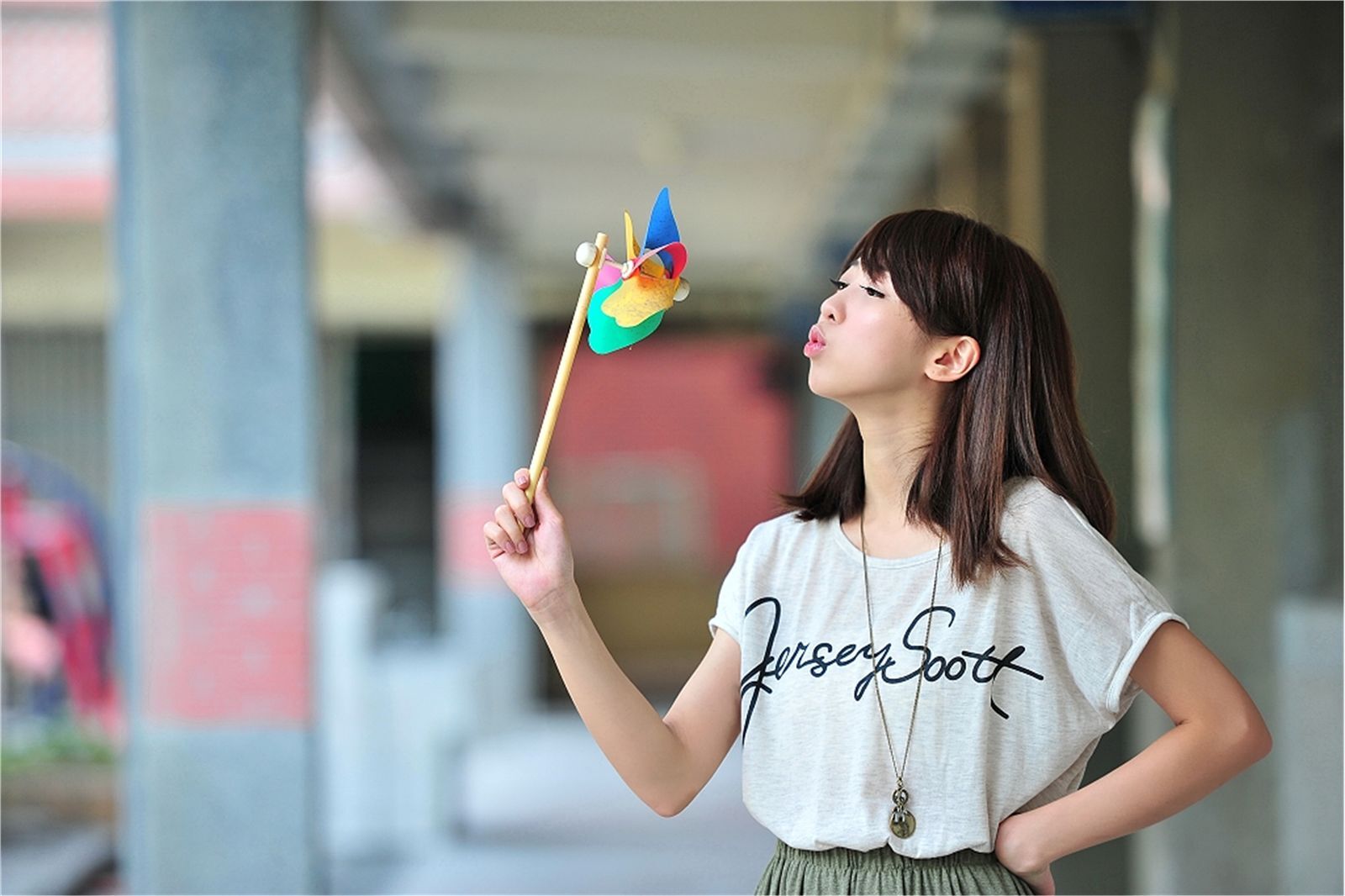 台湾清纯美女-小玉-士林國小外拍