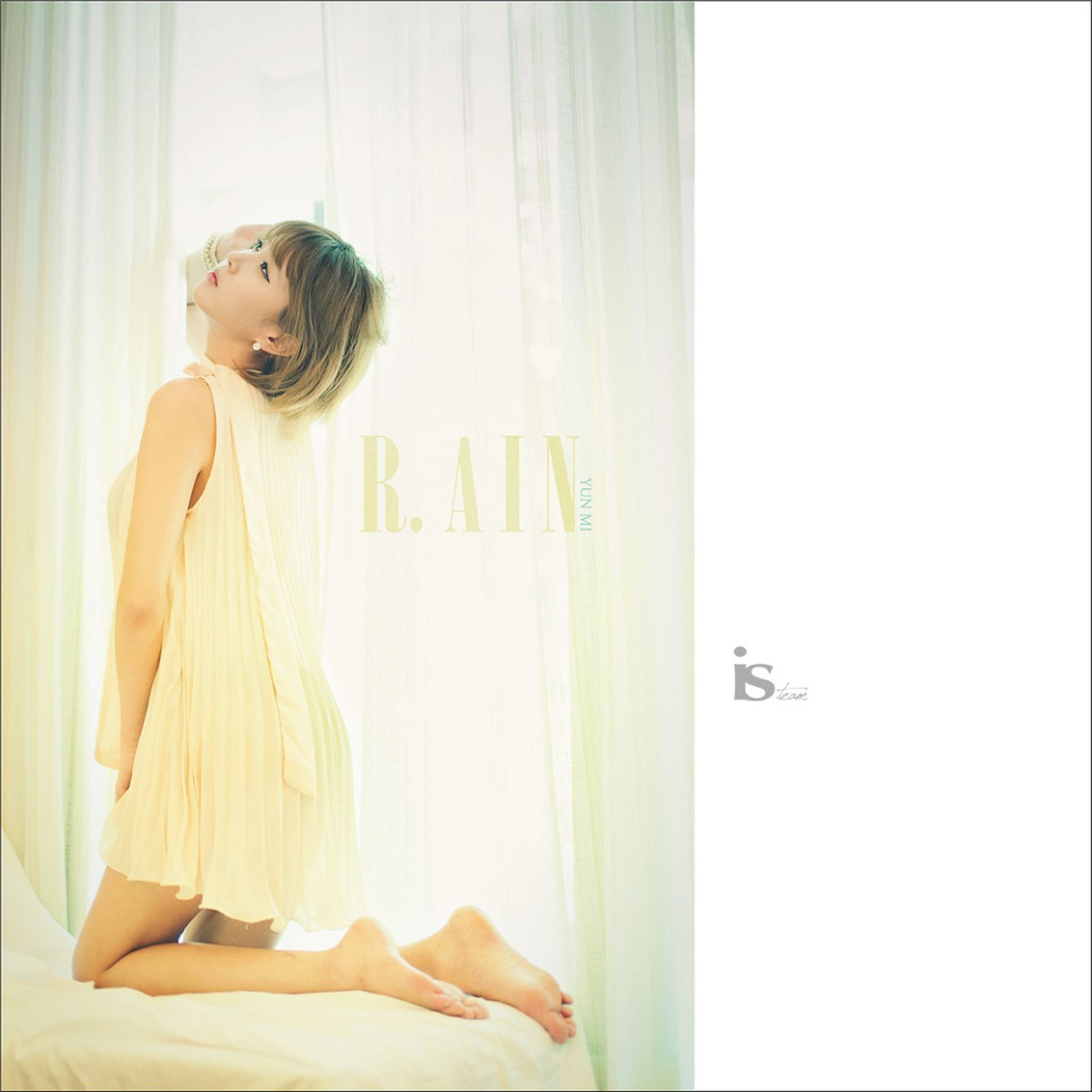 韩国超模许允美  白纱裙室拍写真