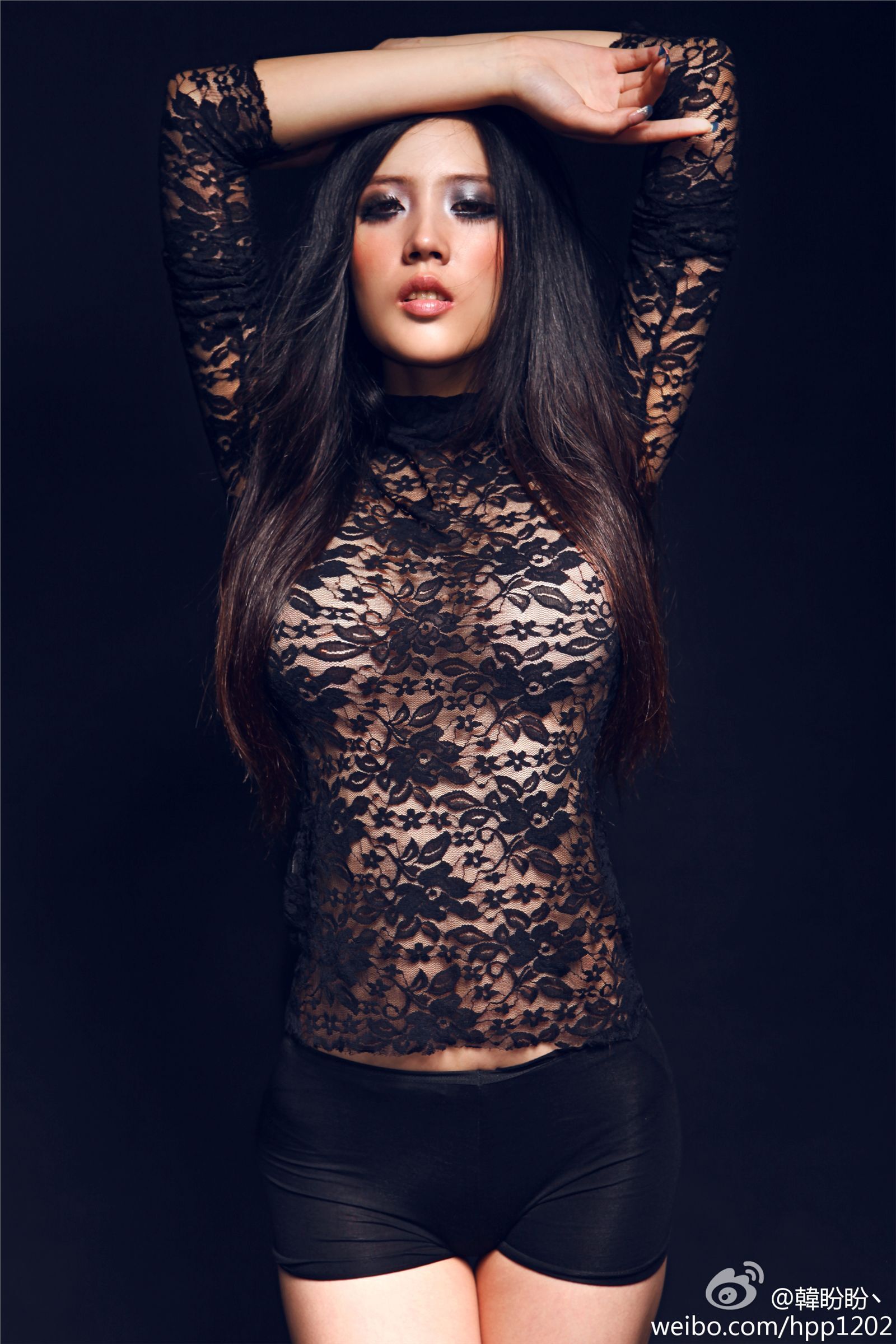 新一代性感车模小天后，风韵十足韩盼盼