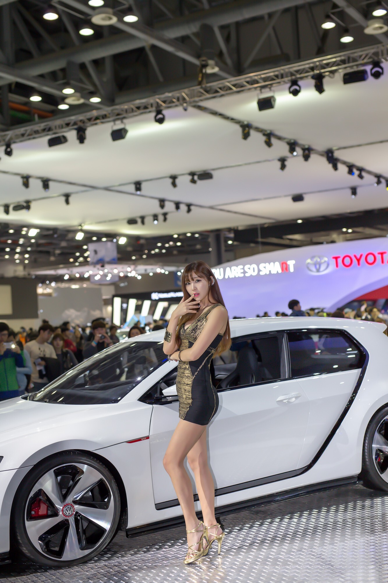 2015韩国国际车展超级车模李柳恩