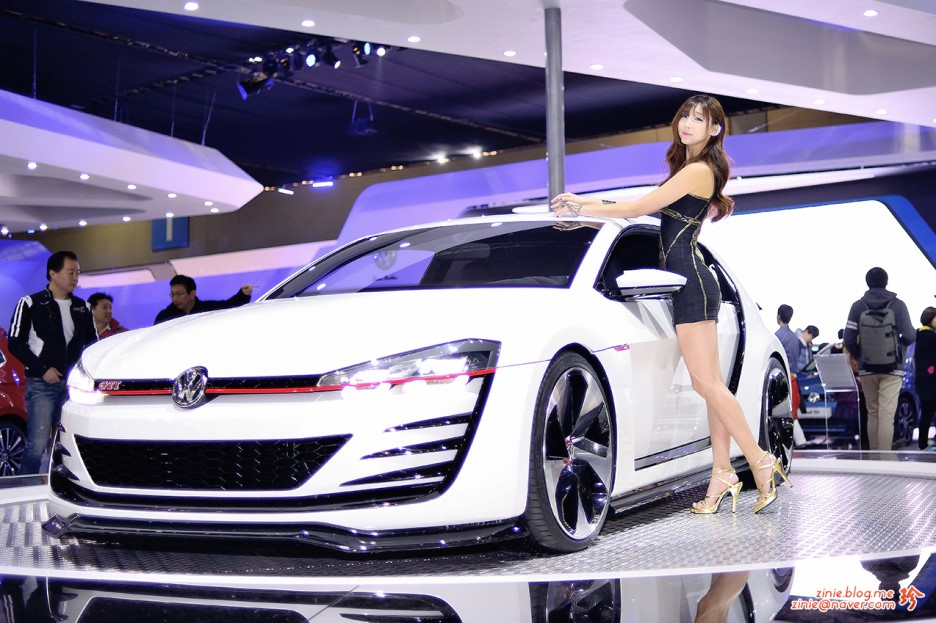 2015韩国国际车展超级车模李柳恩