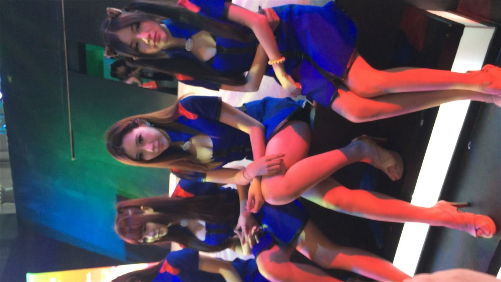 蓝色包臀短裙性感美女模特showgirl可爱唯美