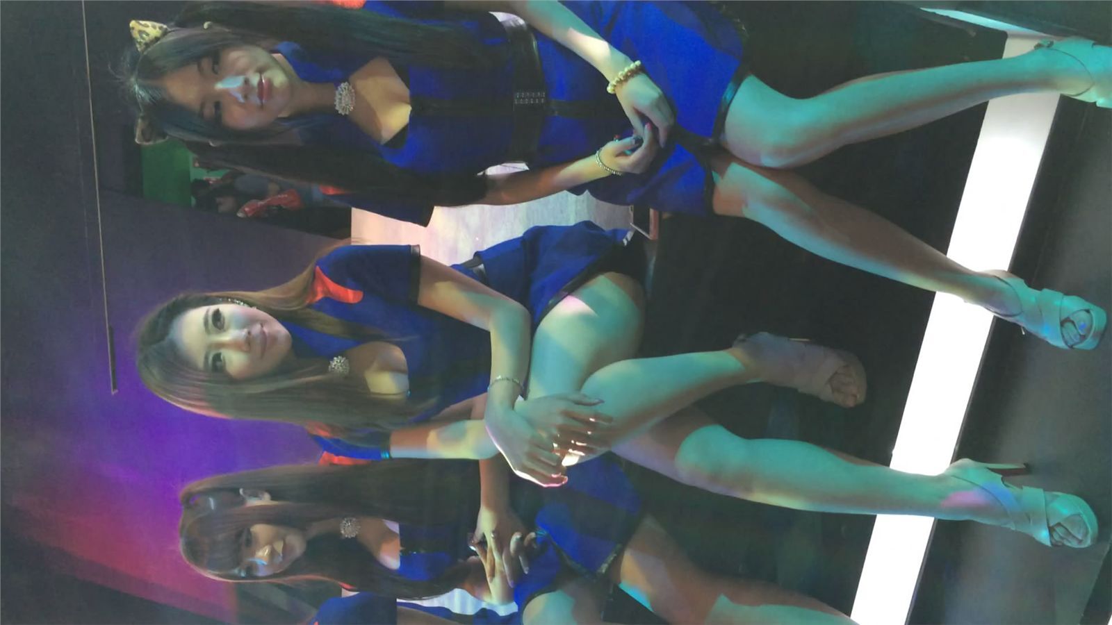 蓝色包臀短裙性感美女模特showgirl可爱唯美