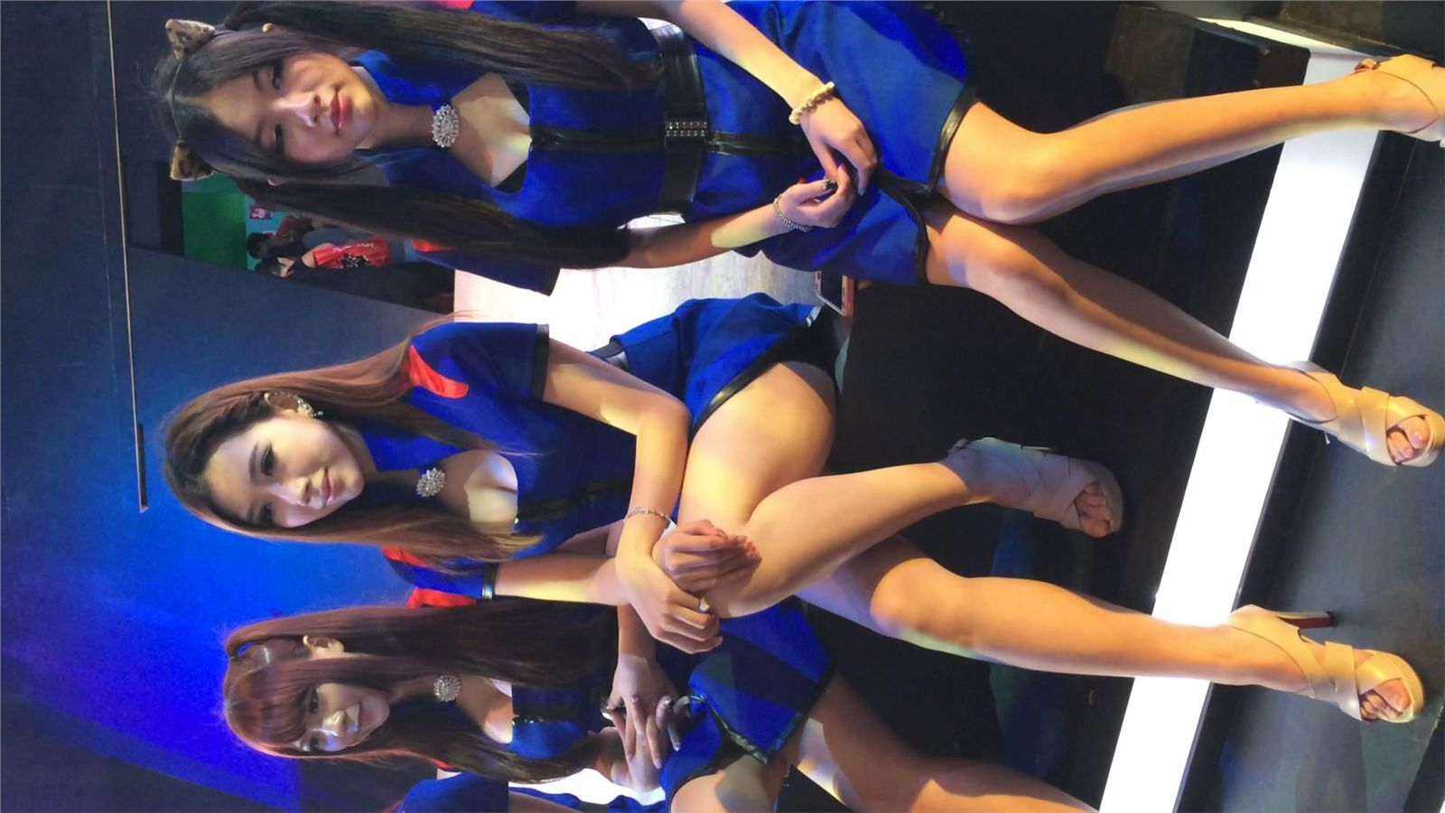 蓝色包臀短裙性感美女模特showgirl可爱唯美