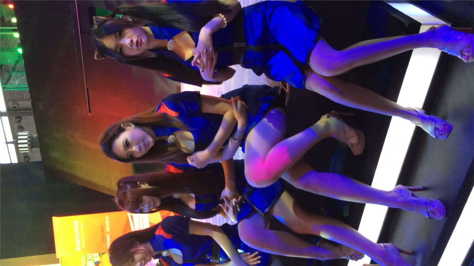 蓝色包臀短裙性感美女模特showgirl可爱唯美