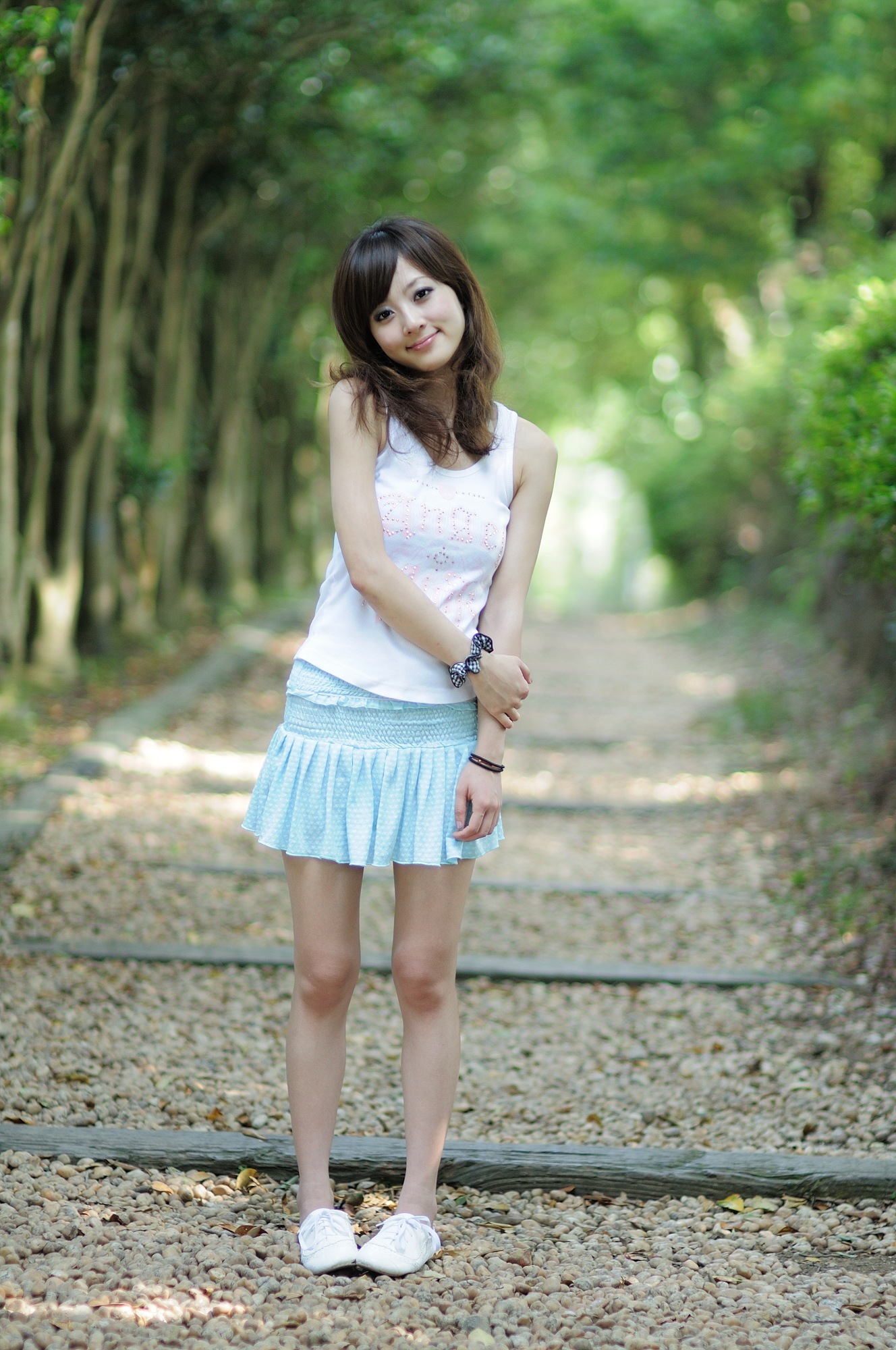 台湾清纯美女果子MM张凯洁@陽明山美軍宿舍1