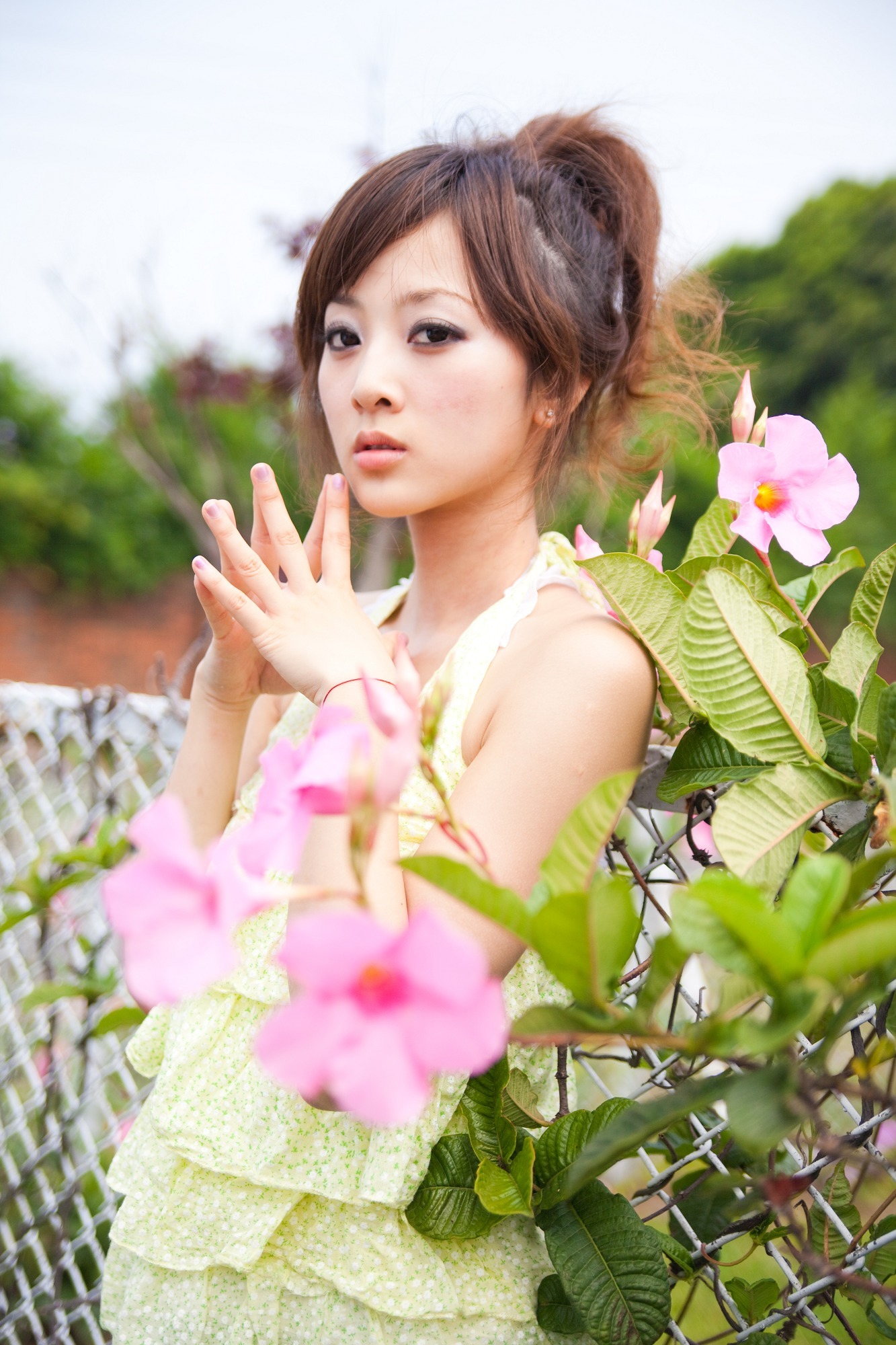 台湾清纯美女果子MM张凯洁@陽明山美軍宿舍2