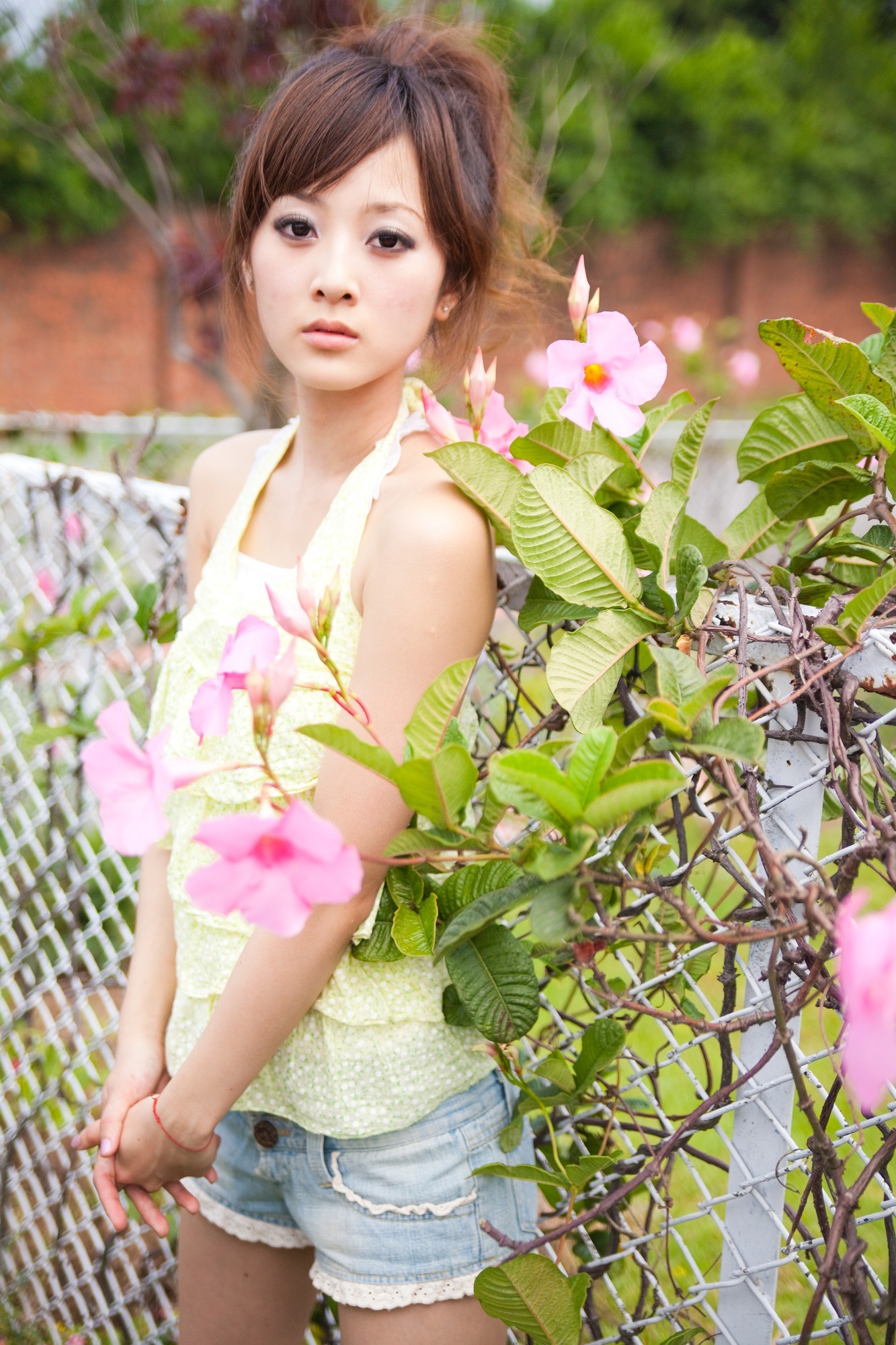 台湾清纯美女果子MM张凯洁@陽明山美軍宿舍2