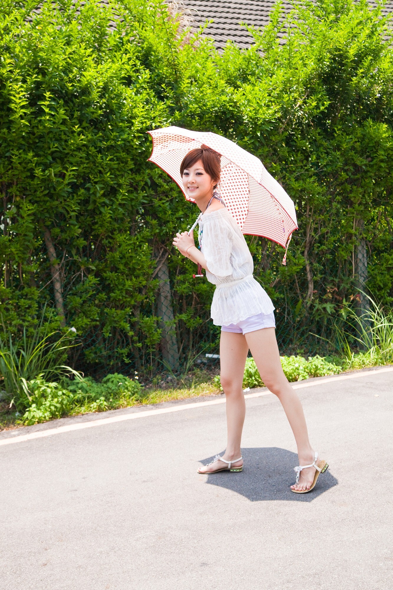 台湾清纯美女果子MM张凯洁@陽明山美軍宿舍2