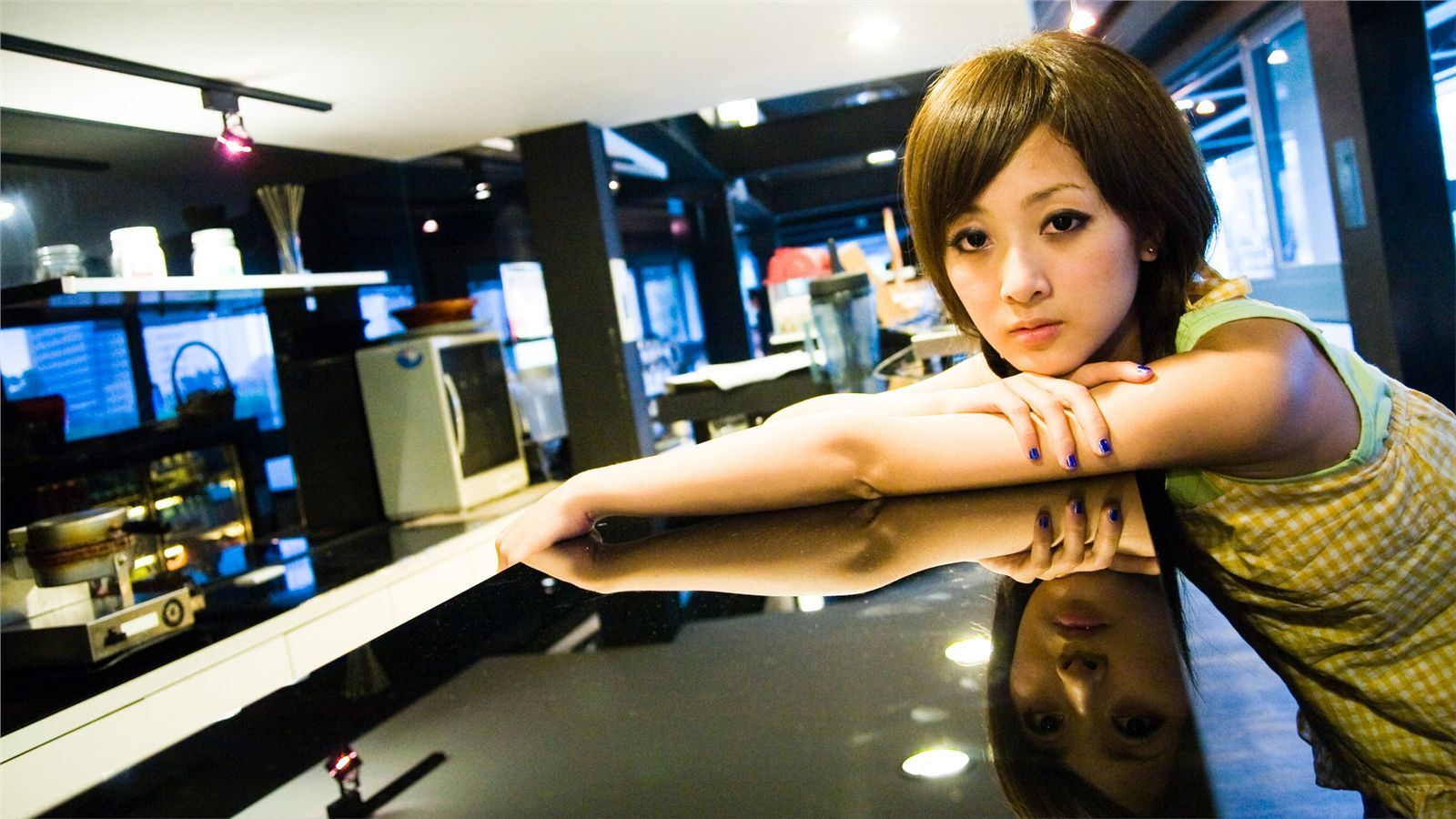 台湾清纯美女果子MM张凯洁@台大外拍