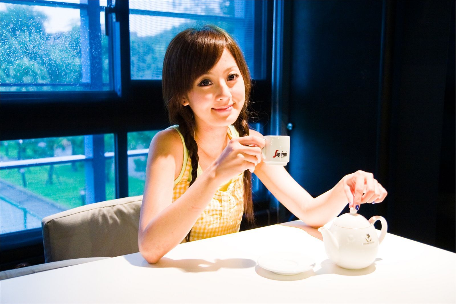 台湾清纯美女果子MM张凯洁@台大外拍