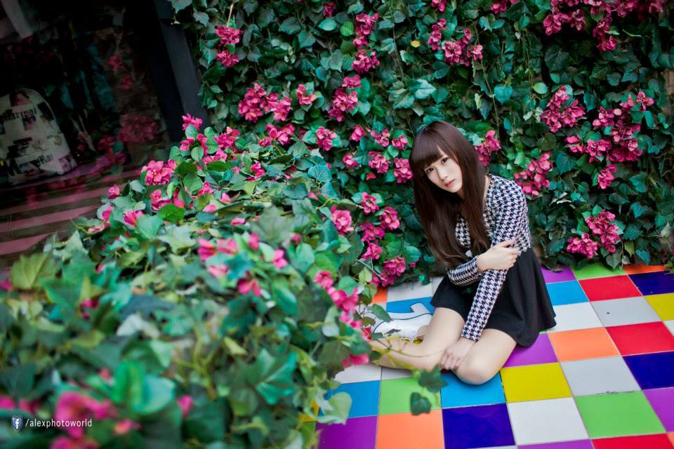 麦当劳最美店员张楚珊写真自拍