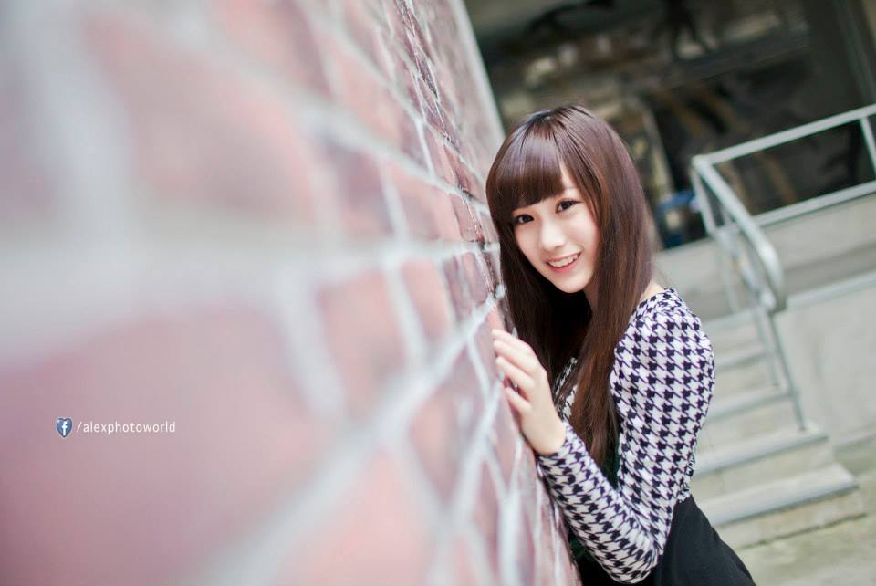 麦当劳最美店员张楚珊写真自拍