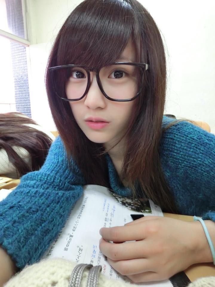 麦当劳最美店员张楚珊写真自拍