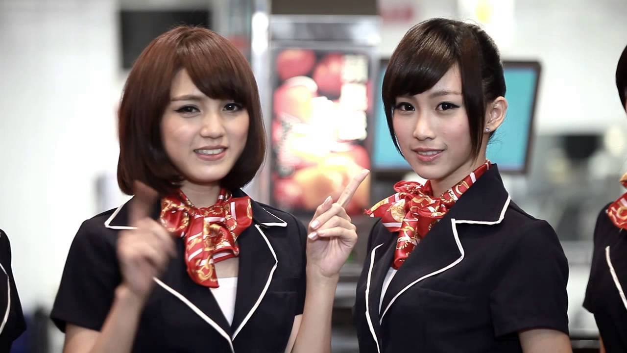 麦当劳最美店员张楚珊写真自拍