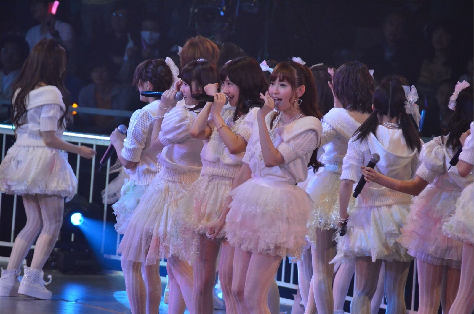 麦当劳最美店员张楚珊写真自拍