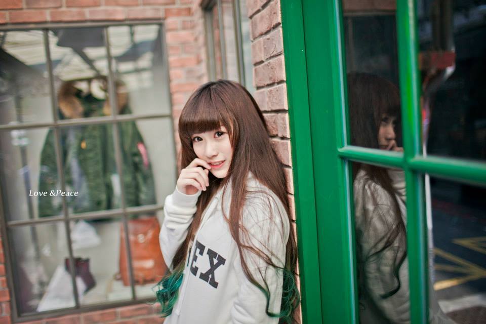 麦当劳最美店员张楚珊写真自拍