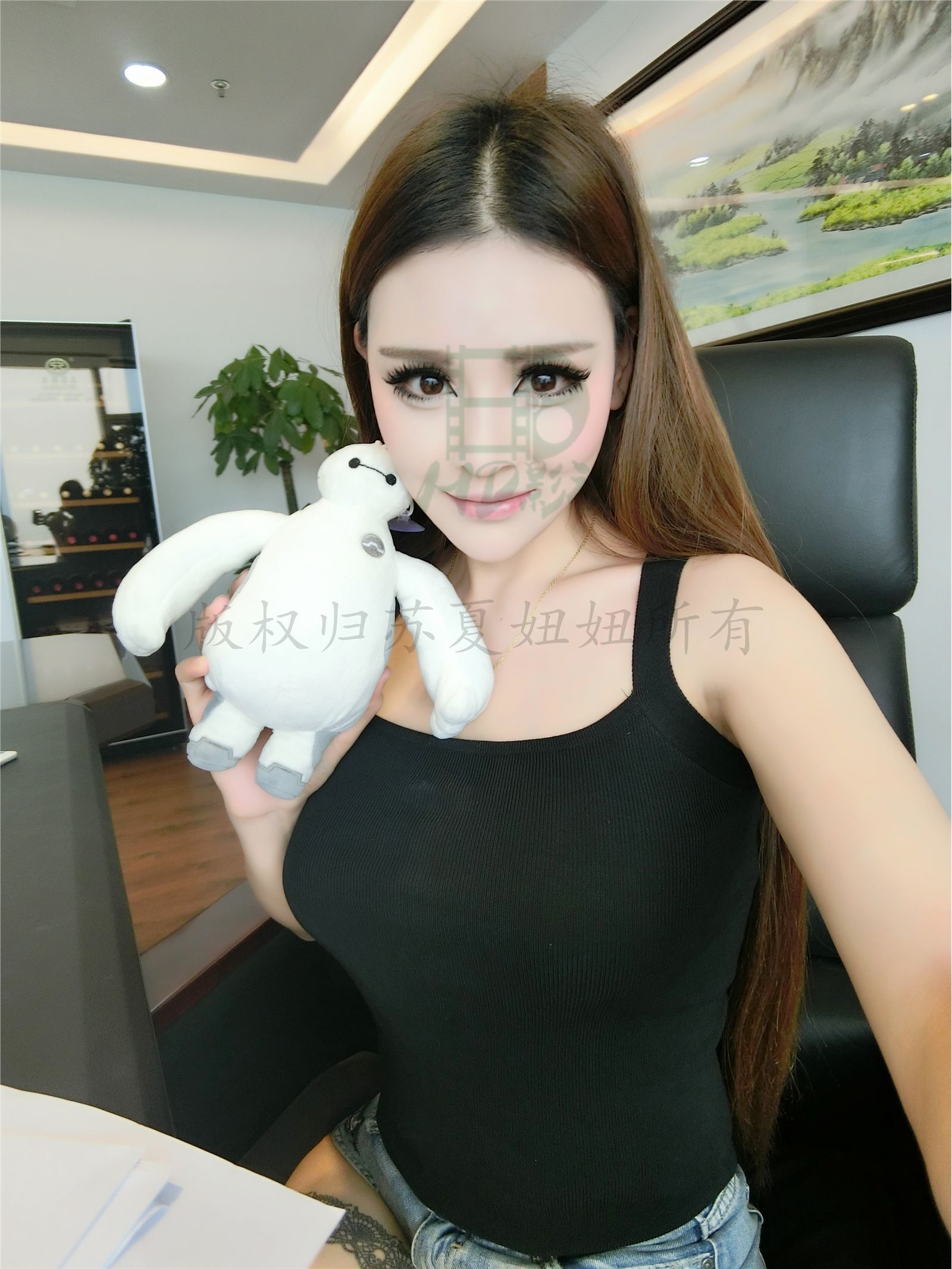 网络红人苏夏妞妞最新微博工作图集 工作状态