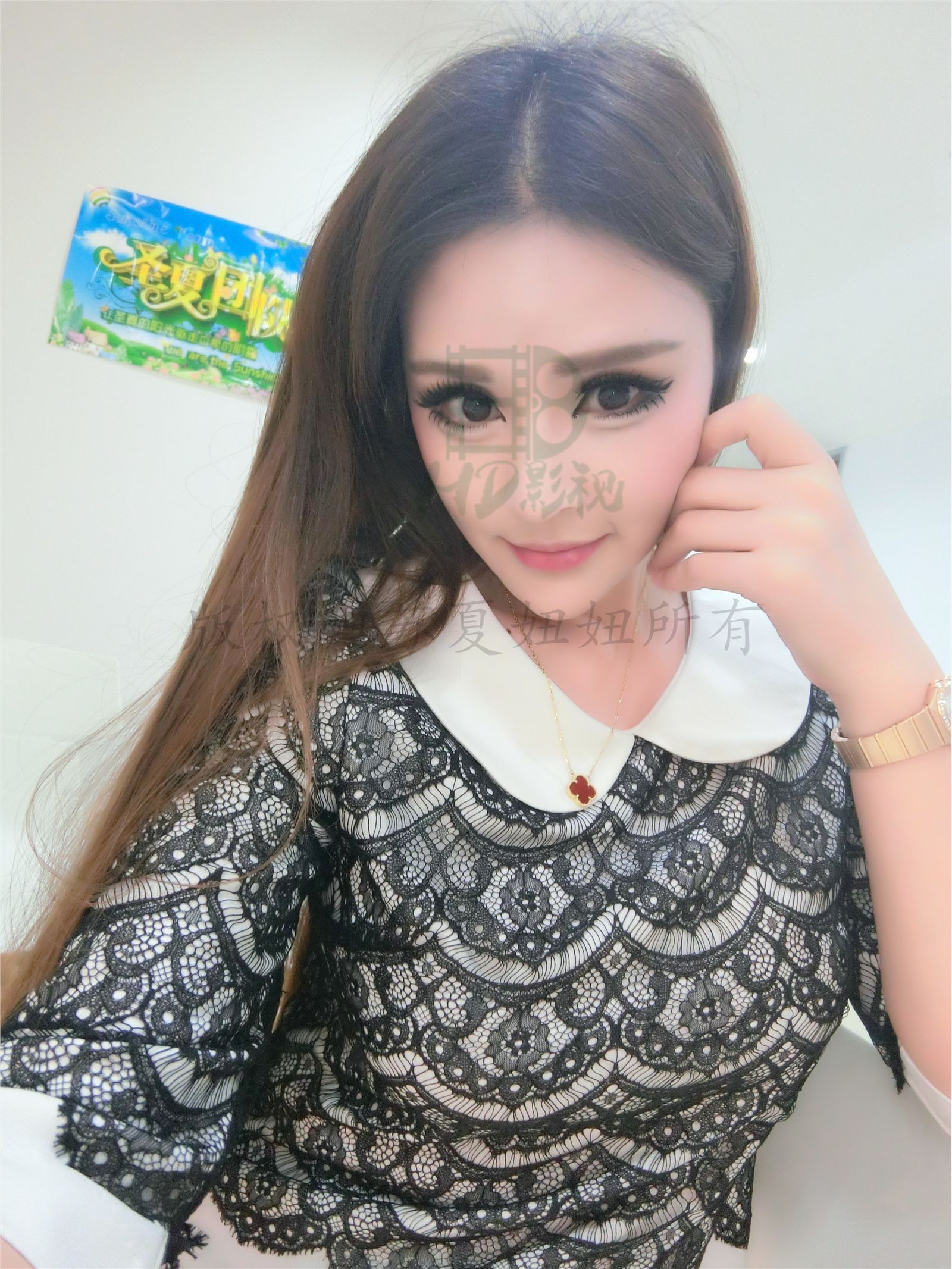 网络红人苏夏妞妞最新微博工作图集 工作状态