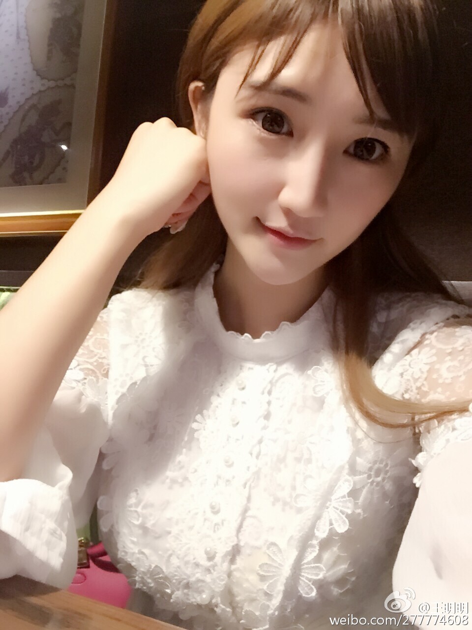 胸模冠军王明明最近微博图集 面孔专辑