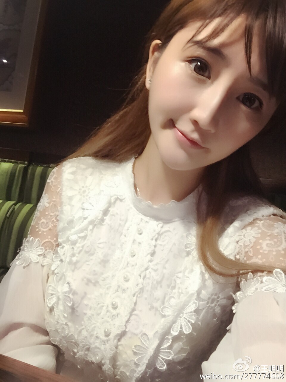 胸模冠军王明明最近微博图集 面孔专辑