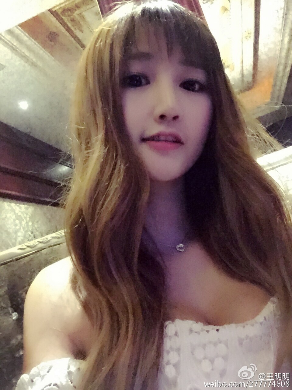 胸模冠军王明明最近微博图集 面孔专辑