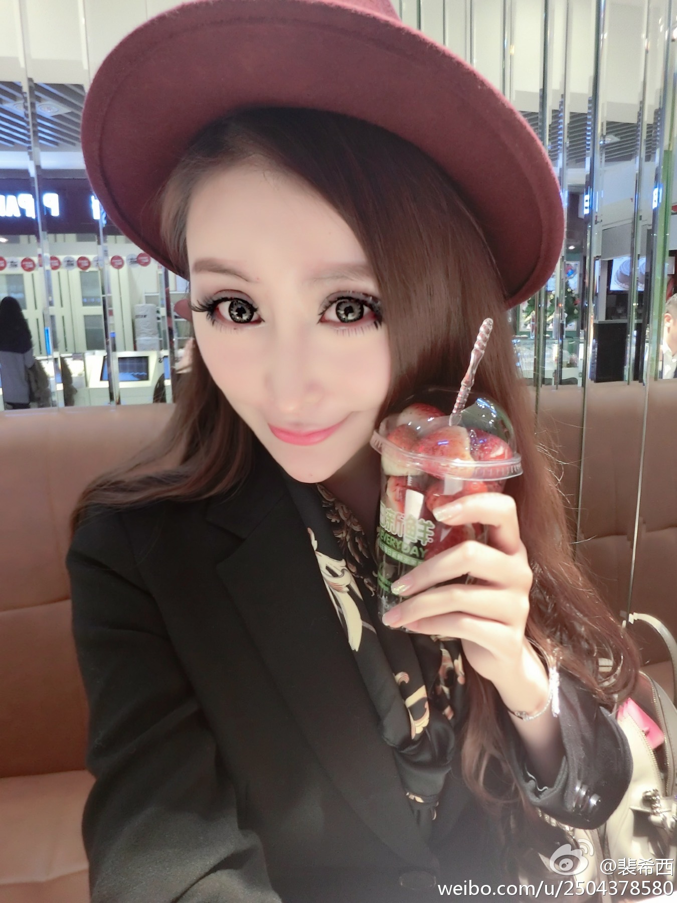 性感豪乳车模 - 裴希西 黑丝长腿姐姐 1