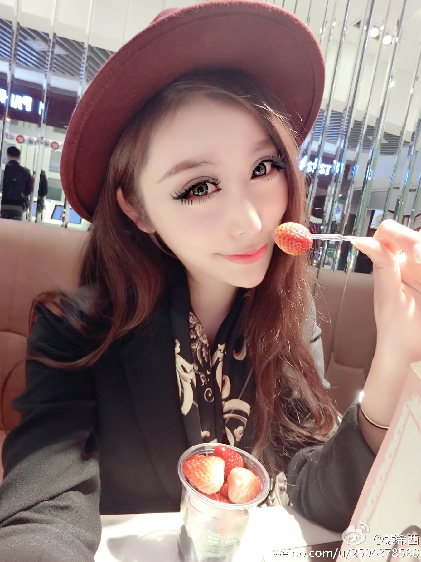 性感豪乳车模 - 裴希西 黑丝长腿姐姐 1