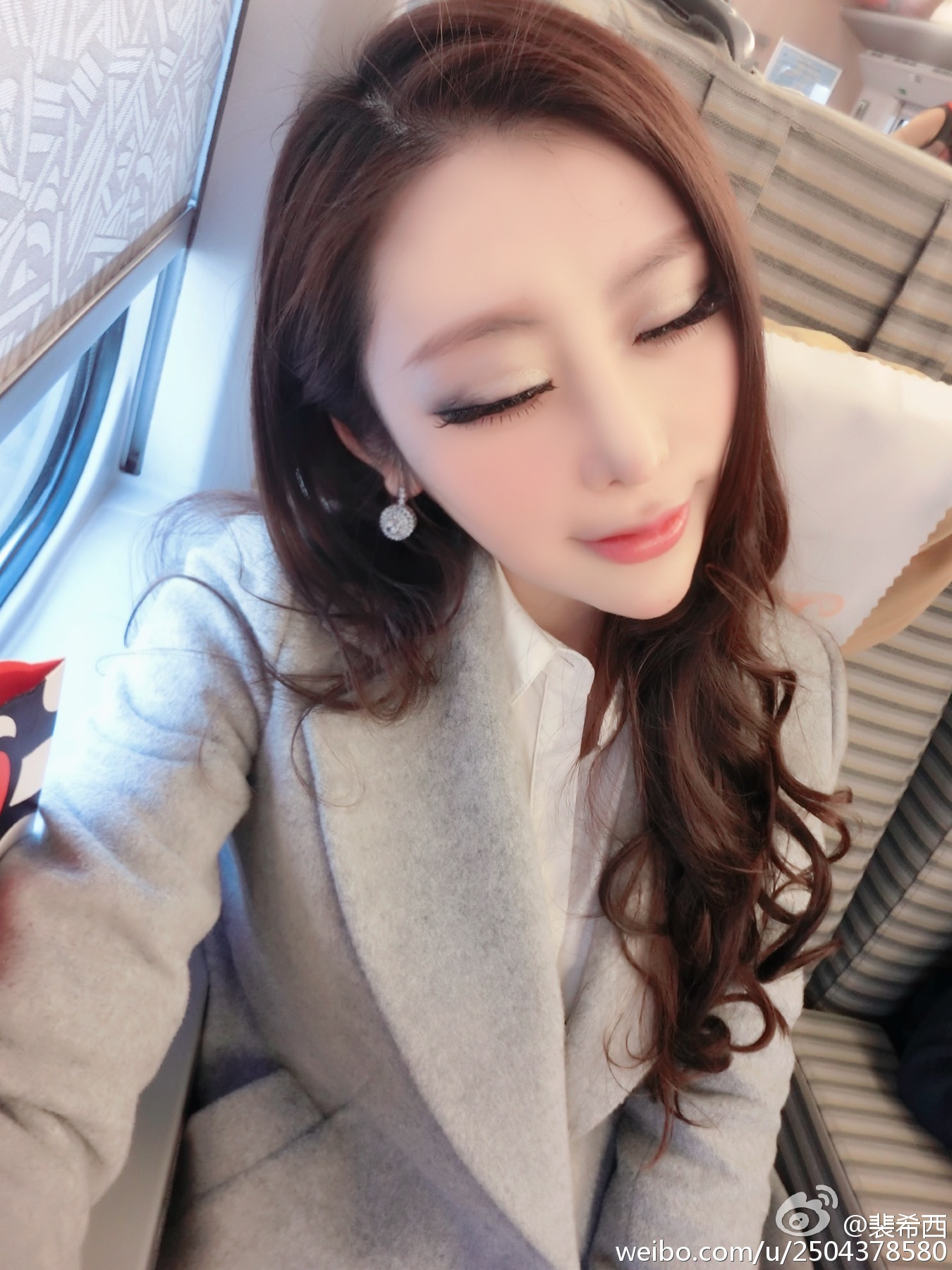 性感豪乳车模 - 裴希西 黑丝长腿姐姐 1