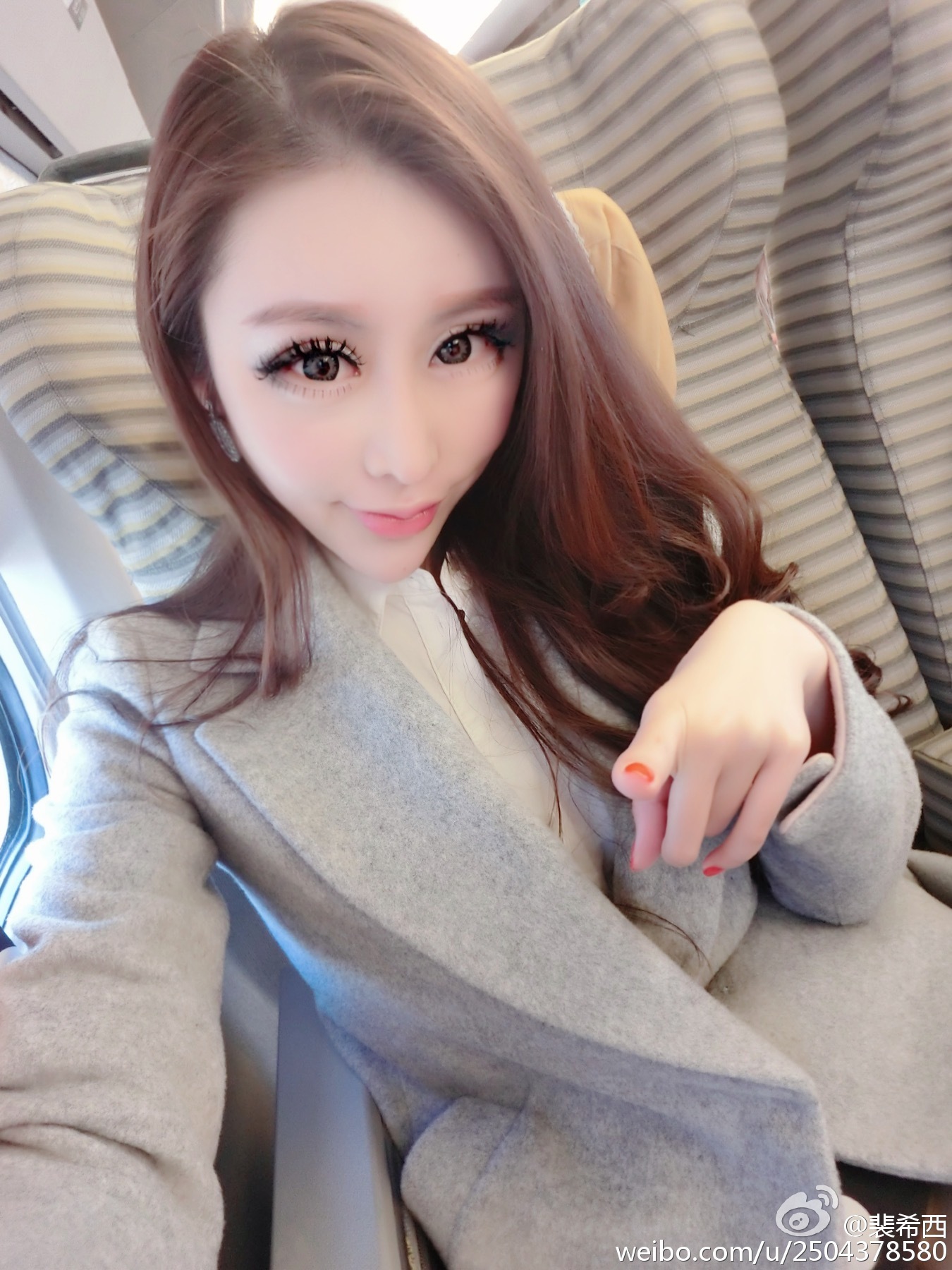 性感豪乳车模 - 裴希西 黑丝长腿姐姐 1