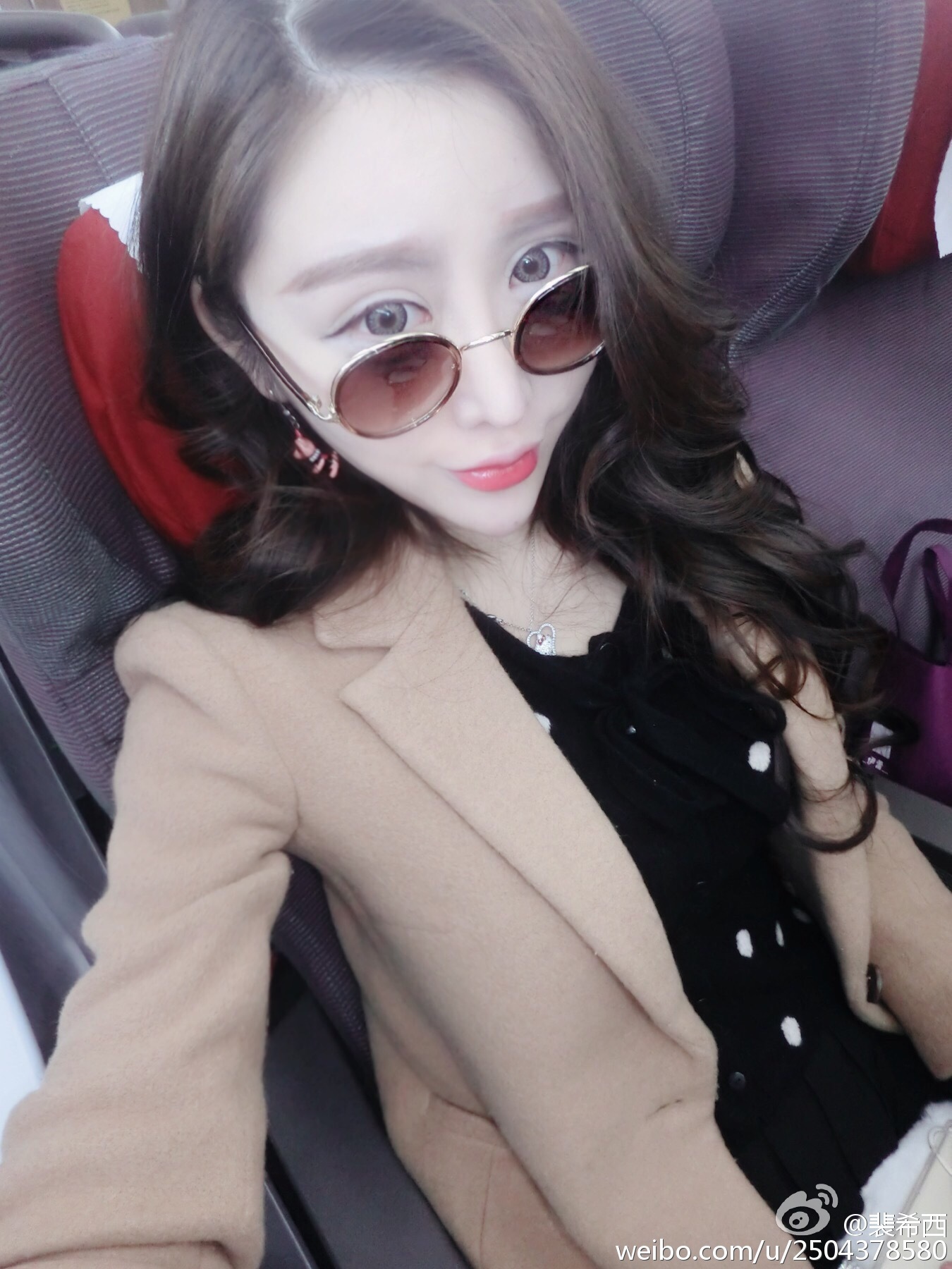 性感豪乳车模 - 裴希西 黑丝长腿姐姐 1