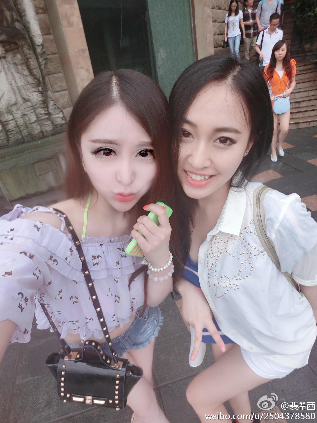 性感豪乳车模 - 裴希西 黑丝长腿姐姐 1