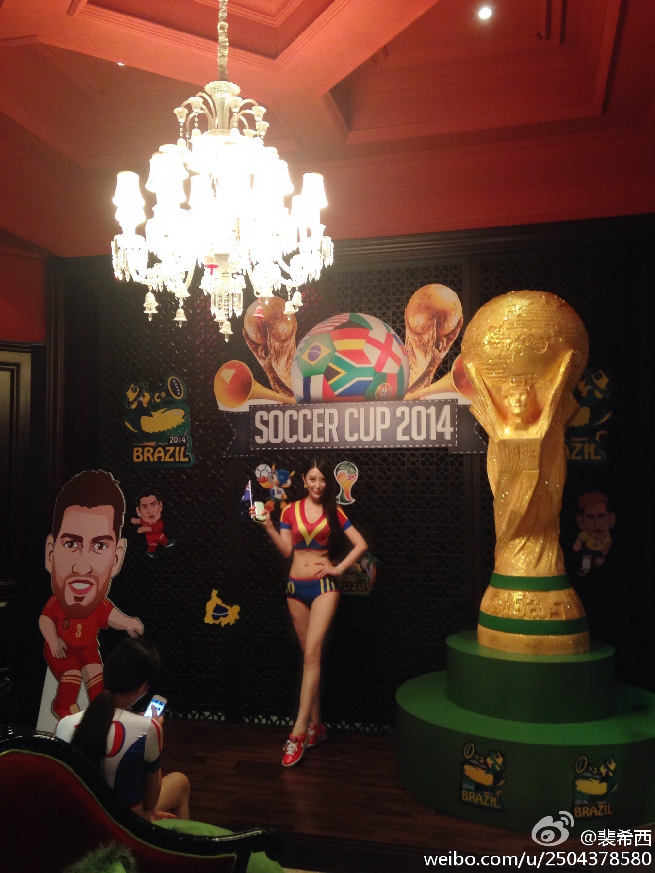 性感豪乳车模 - 裴希西 黑丝长腿姐姐 1